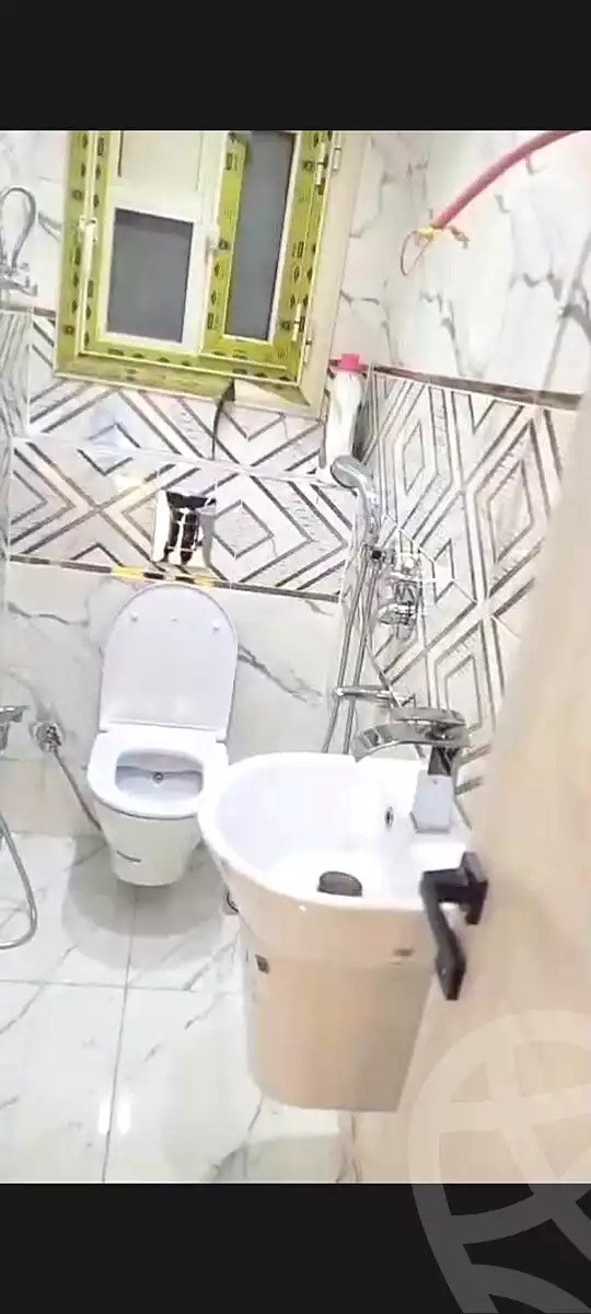 https://aqarmap.com.eg/ar/listing/6498462-for-rent-cairo-ain-shams-jsr-lswys