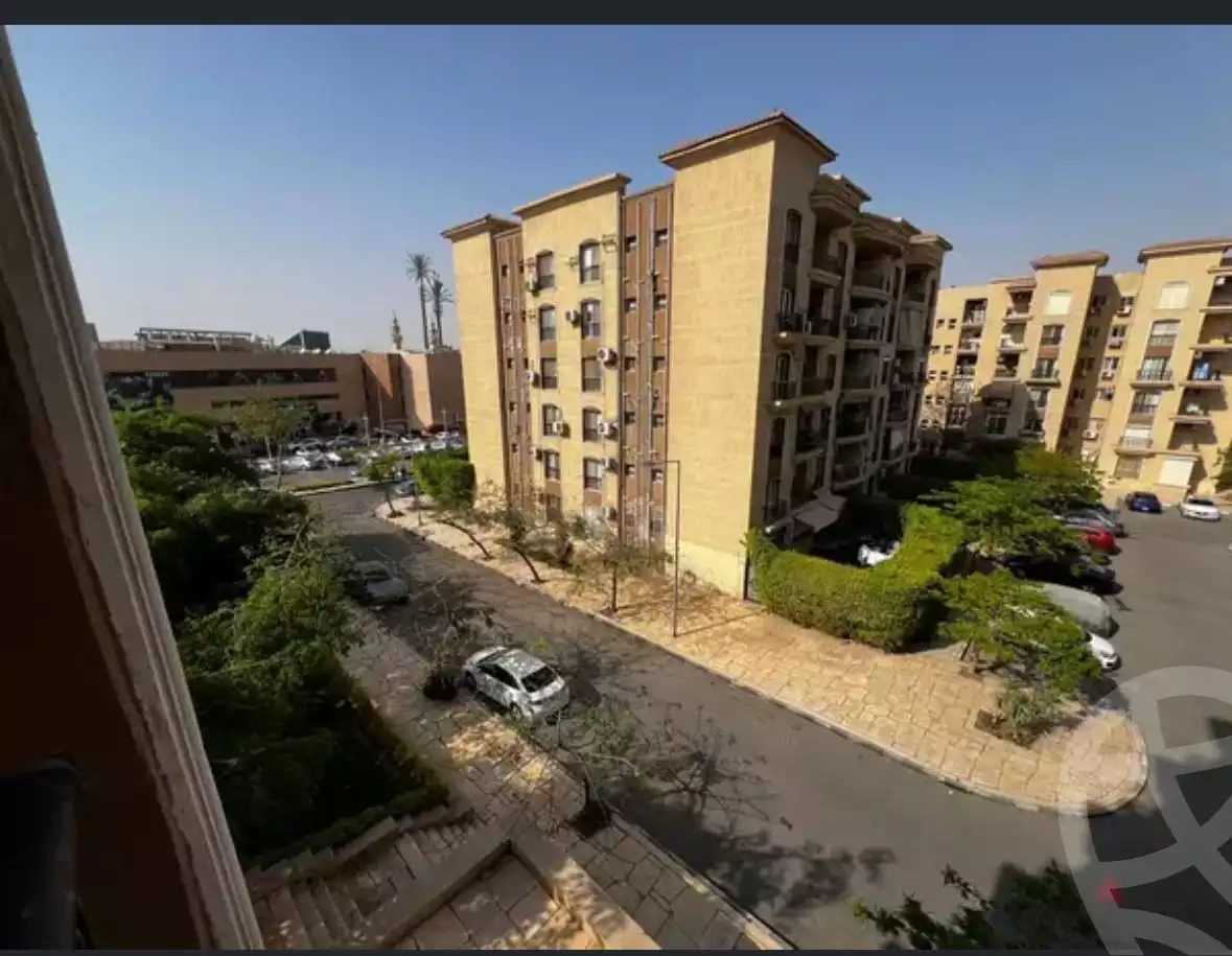 https://aqarmap.com.eg/en/listing/6499921-for-sale-cairo-new-cairo-lrhb-city-phase-8
