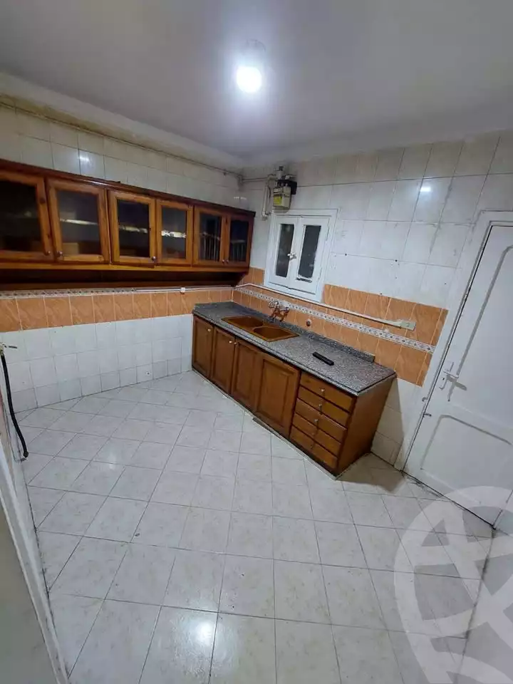 https://aqarmap.com.eg/ar/listing/6507087-for-rent-alexandria-sydy-bshr-sydy-bshr-bhry-shr-mhmwd-l-yswy