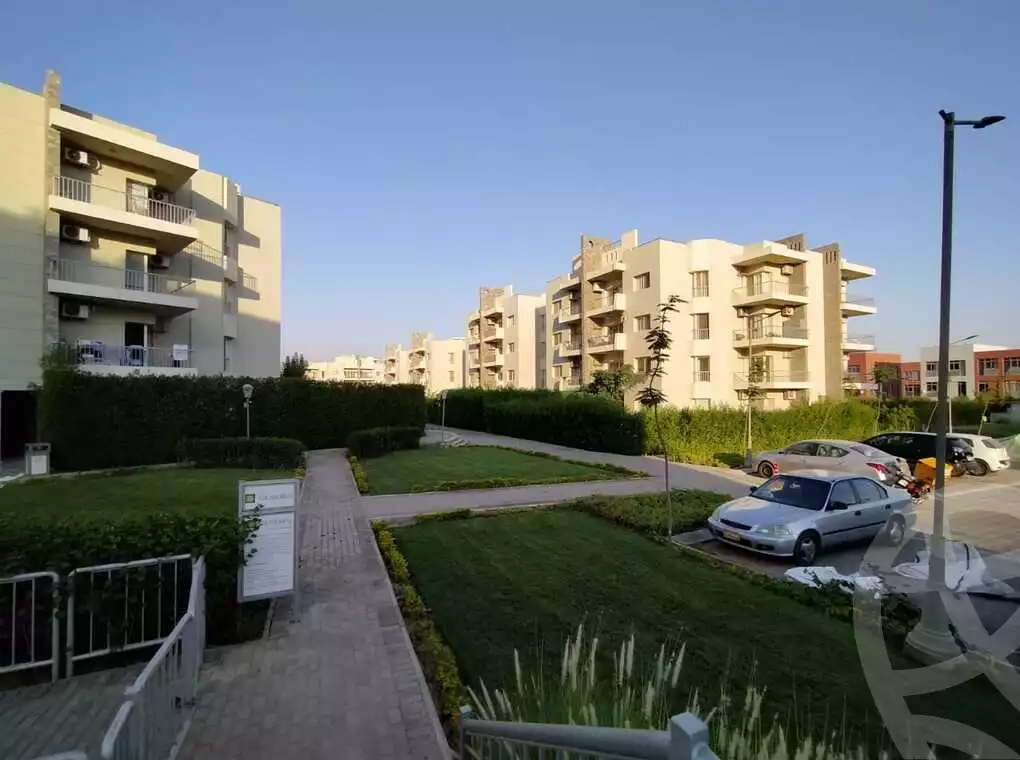 https://aqarmap.com.eg/en/listing/6517247-for-sale-cairo-el-sheikh-zayed-city-compounds-dh-drys