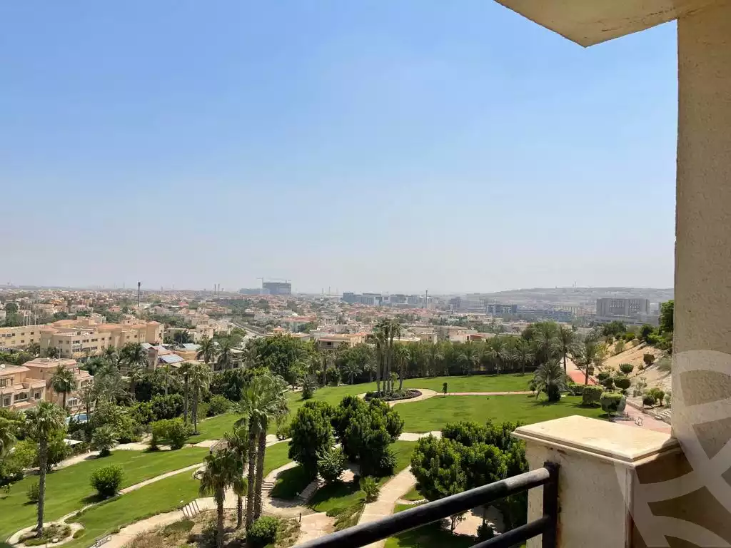 https://aqarmap.com.eg/en/listing/6520379-for-sale-cairo-el-sheikh-zayed-city-compounds-zayed-2000