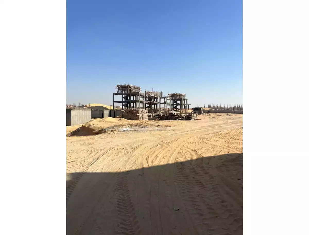 https://aqarmap.com.eg/en/listing/6521748-for-sale-cairo-el-sheikh-zayed-city-lshykh-zyd-ljdyd-naia-west