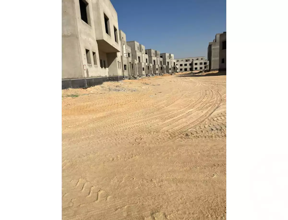 https://aqarmap.com.eg/en/listing/6521748-for-sale-cairo-el-sheikh-zayed-city-lshykh-zyd-ljdyd-naia-west
