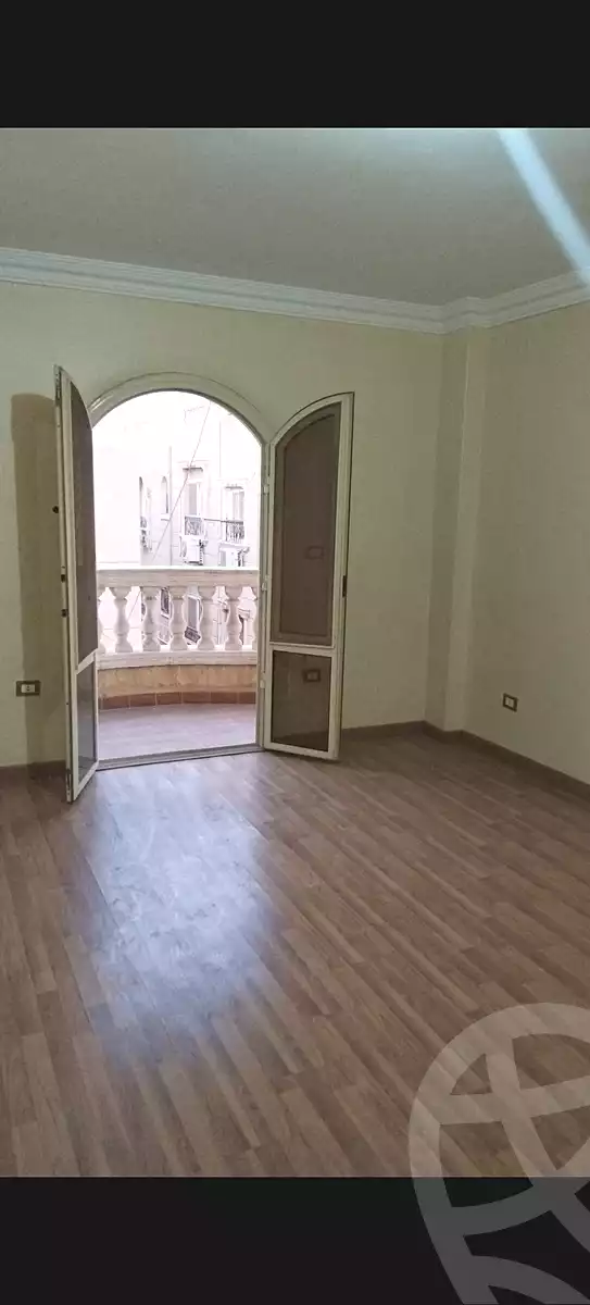 https://aqarmap.com.eg/ar/listing/6523935-for-rent-cairo-new-cairo-el-narges-el-narges-1-el-mosheer-ahmed-badawi-st