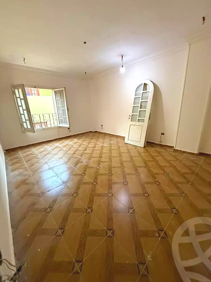 https://aqarmap.com.eg/ar/listing/6525686-for-sale-cairo-6th-of-october-el-ahyaa-neighborhood-3rd-al-hay-al-thalith-st