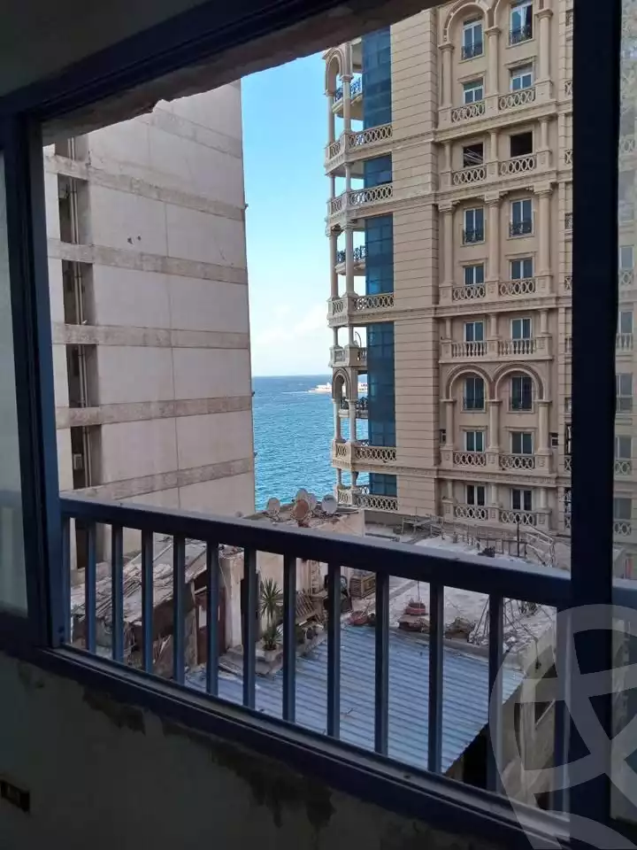 https://aqarmap.com.eg/ar/listing/6526209-for-sale-alexandria-el-asafra-l-sfr-bhry-edrees-st