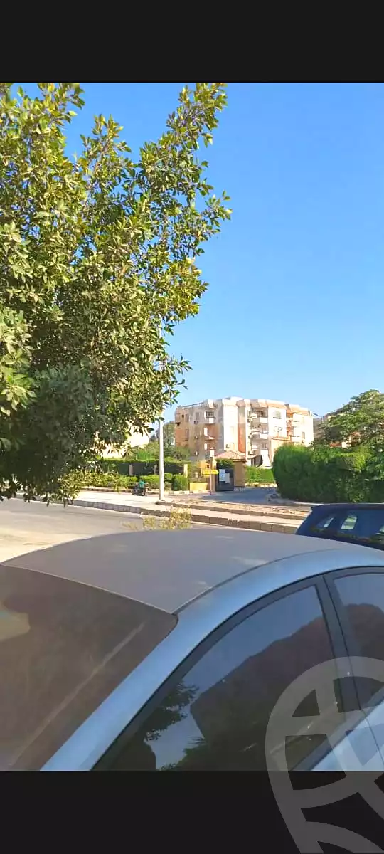 https://aqarmap.com.eg/en/listing/6526393-for-sale-cairo-6th-of-october-el-hay-el-motamyz-el-motamayez-neighborhood-abd-el-moneim-riad-st
