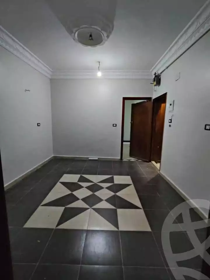 https://aqarmap.com.eg/en/listing/6528182-for-sale-qalyubia-shubra-el-khaima-om-bayoumi