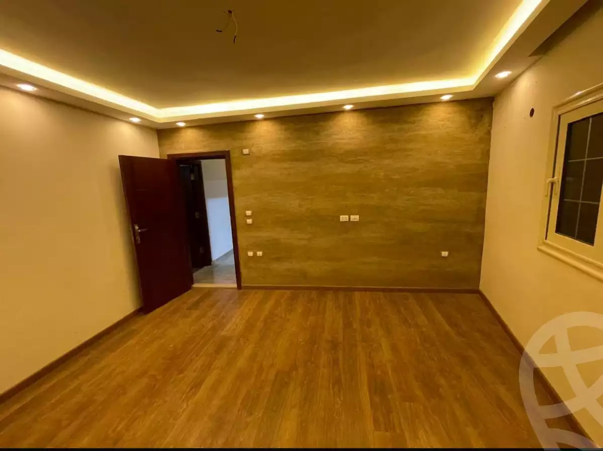 https://aqarmap.com.eg/en/listing/6529811-for-sale-cairo-el-sheikh-zayed-city-el-hay-elsades-ashaer