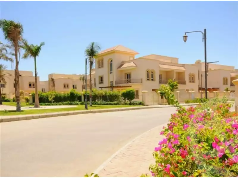 https://aqarmap.com.eg/ar/listing/6529969-for-sale-cairo-el-sheikh-zayed-city-compounds-greens