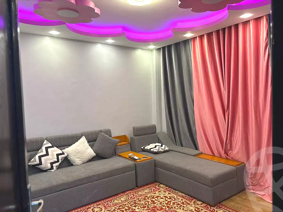 https://aqarmap.com.eg/ar/listing/6532732-for-rent-cairo-6th-of-october-compounds-jn-ktwbr