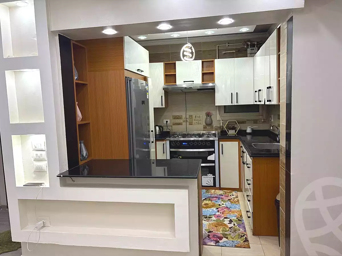 https://aqarmap.com.eg/ar/listing/6532732-for-rent-cairo-6th-of-october-compounds-jn-ktwbr