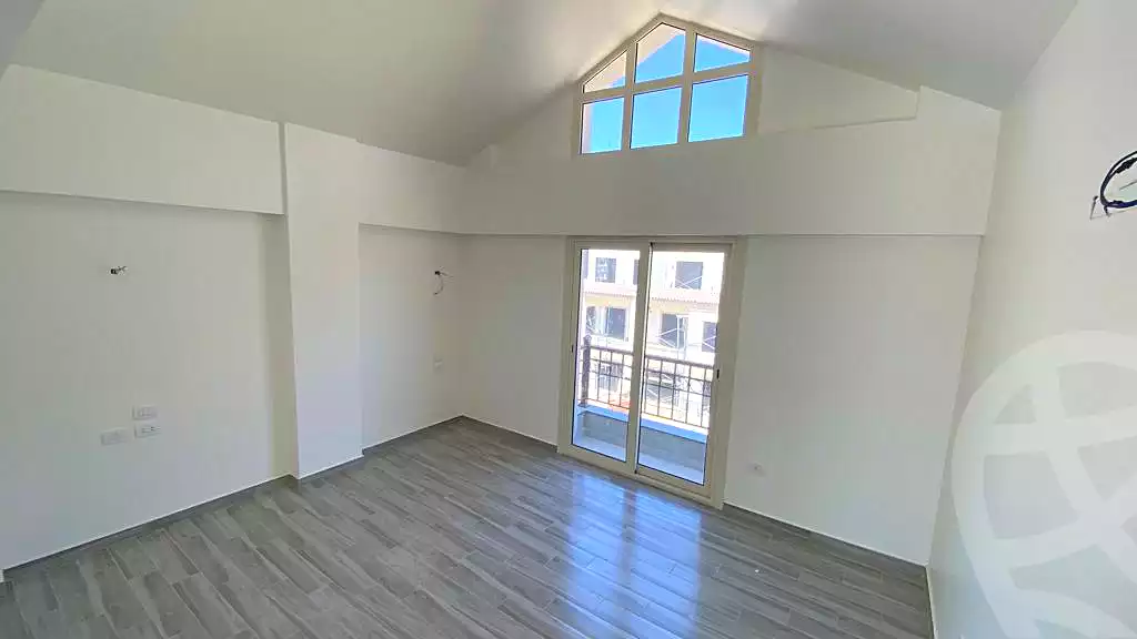 فيلا بـ٤ غرف نوم في سكاي لاين ريزيدنس، صورة ٤ من ١٧