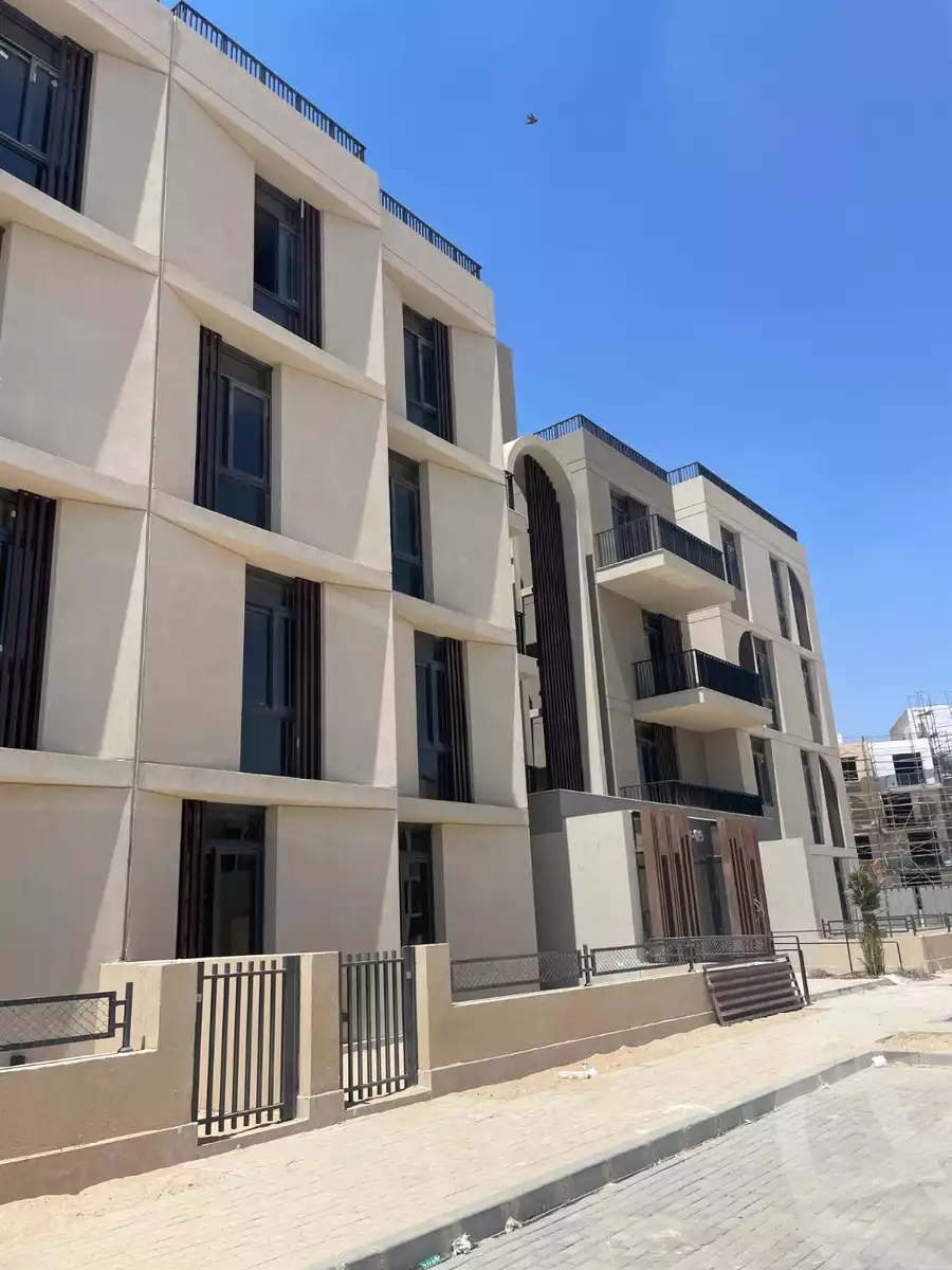 https://aqarmap.com.eg/ar/listing/6533554-for-sale-cairo-el-sheikh-zayed-city-lshykh-zyd-ljdyd-vye