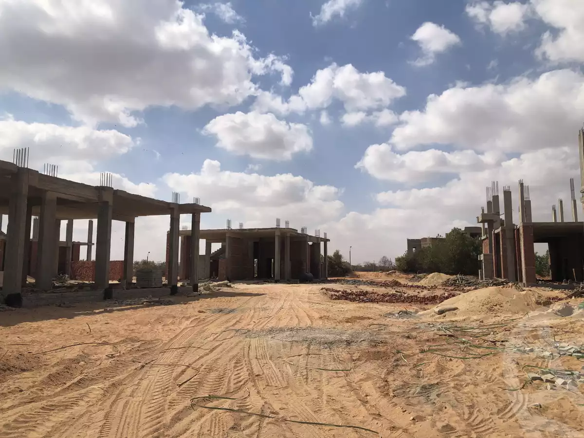 https://aqarmap.com.eg/ar/listing/6541705-for-sale-cairo-el-sheikh-zayed-city-compounds-ofok-1