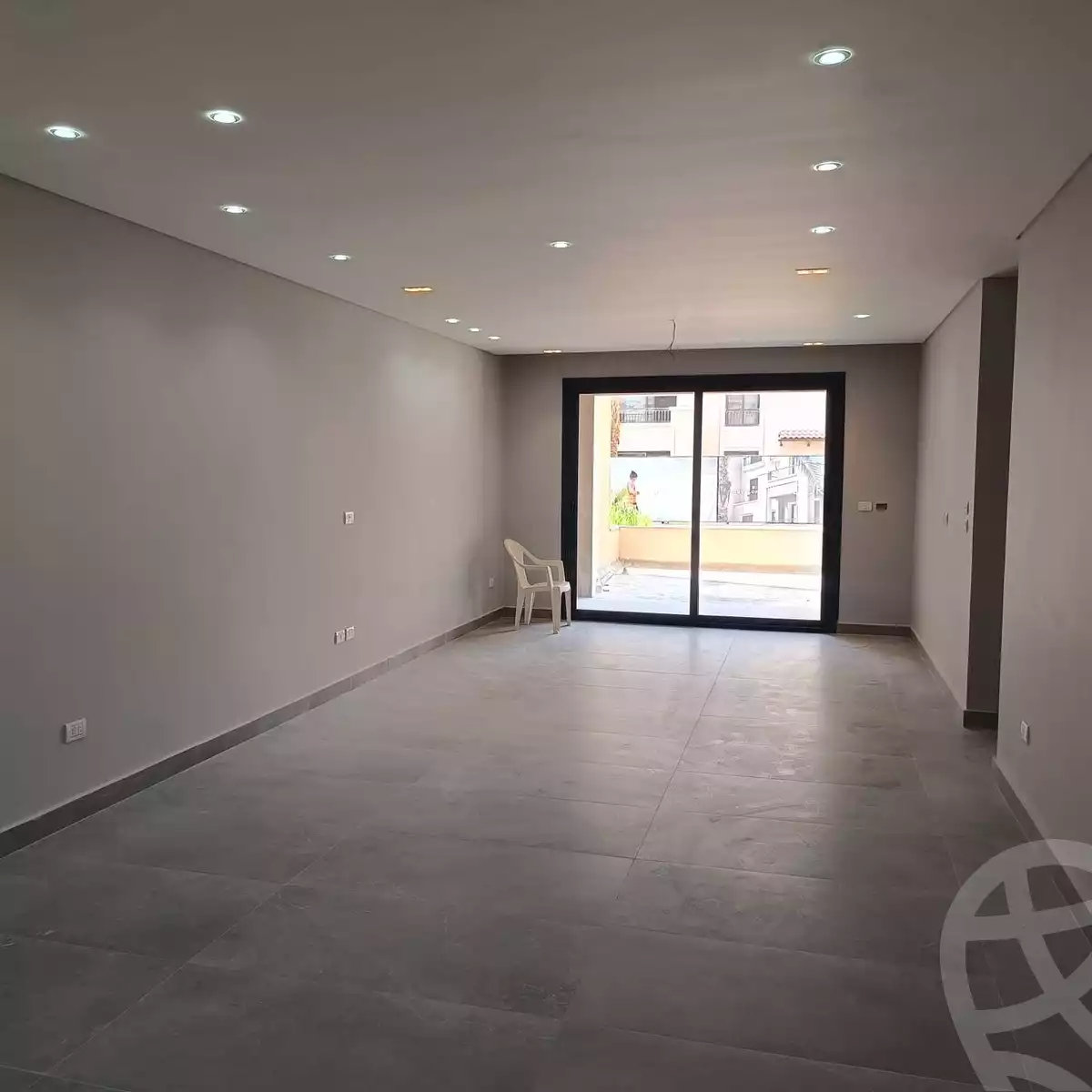 https://aqarmap.com.eg/ar/listing/6543329-for-sale-cairo-el-sheikh-zayed-city-compounds-kmbwnd-fyldj-wyst-dr-llttwyr