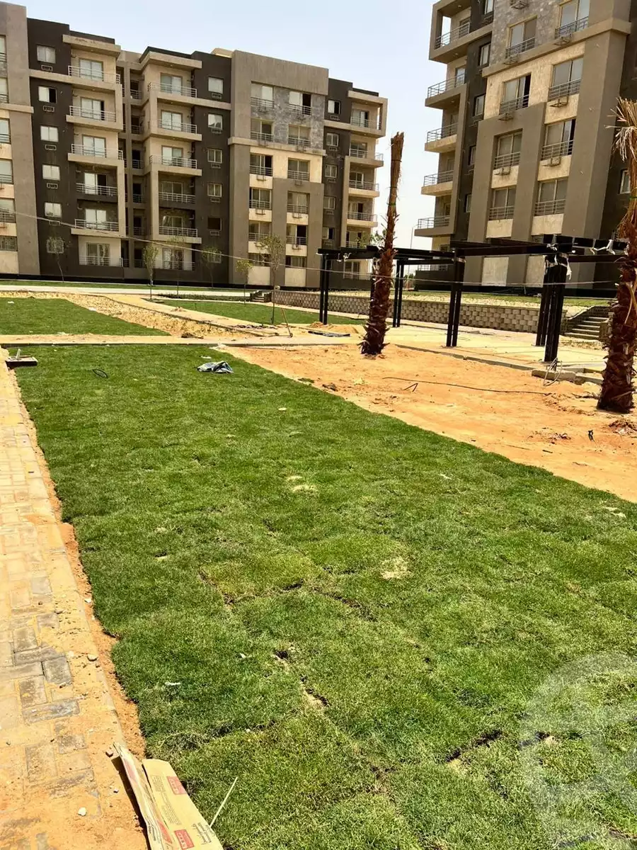 https://aqarmap.com.eg/ar/listing/6543501-for-sale-cairo-el-sheikh-zayed-city-green-revolution