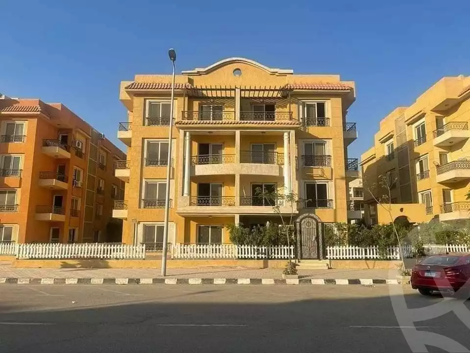 https://aqarmap.com.eg/ar/listing/6548324-for-sale-cairo-el-sheikh-zayed-city-compounds-el-khamayel