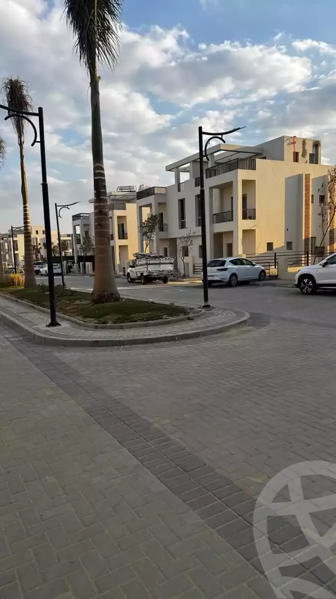 https://aqarmap.com.eg/en/listing/6550922-for-sale-cairo-el-sheikh-zayed-city-lshykh-zyd-ljdyd-lac-ville-el-gabry-developments