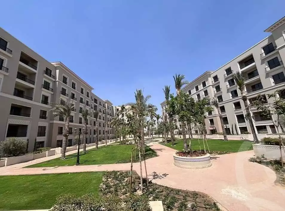 https://aqarmap.com.eg/ar/listing/6553436-for-sale-cairo-el-sheikh-zayed-city-compounds-kmbwnd-fyldj-wyst-dr-llttwyr