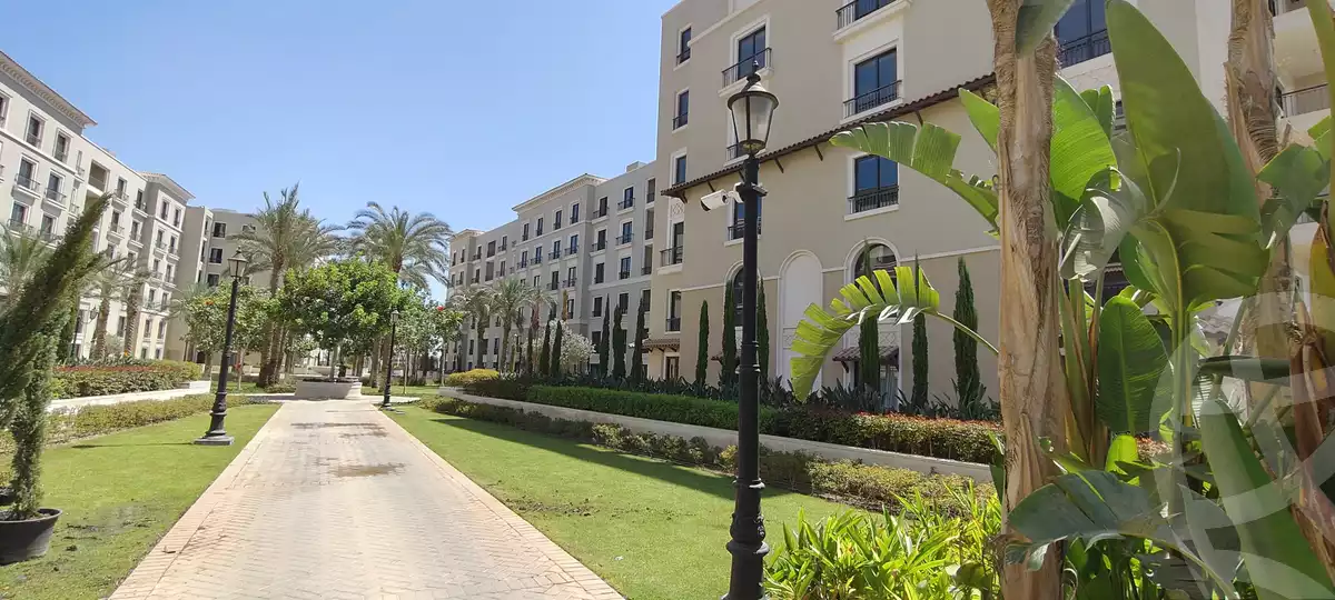 https://aqarmap.com.eg/en/listing/6553666-for-sale-cairo-el-sheikh-zayed-city-compounds-kmbwnd-fyldj-wyst-dr-llttwyr