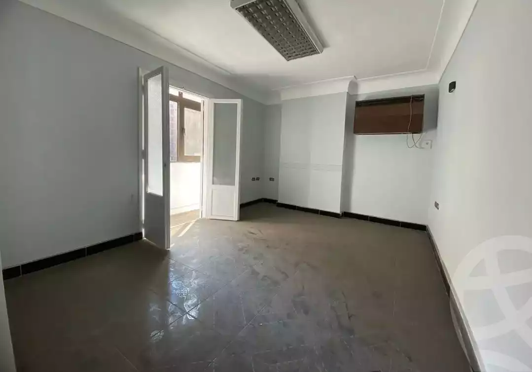 https://aqarmap.com.eg/ar/listing/6554709-for-sale-alexandria-sydy-bshr-sydy-bshr-bhry-gamal-abd-el-nasir-st