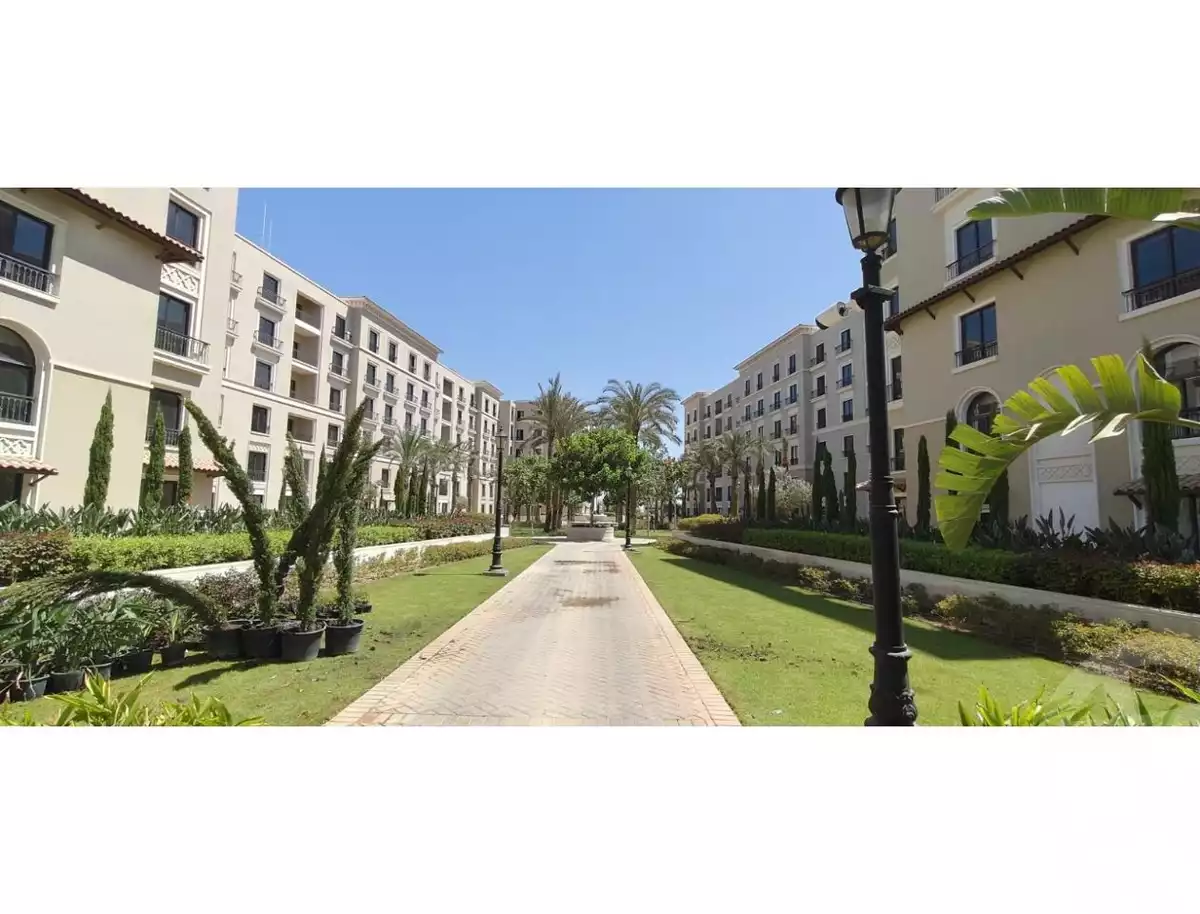 https://aqarmap.com.eg/ar/listing/6556111-for-sale-cairo-el-sheikh-zayed-city-compounds-kmbwnd-fyldj-wyst-dr-llttwyr