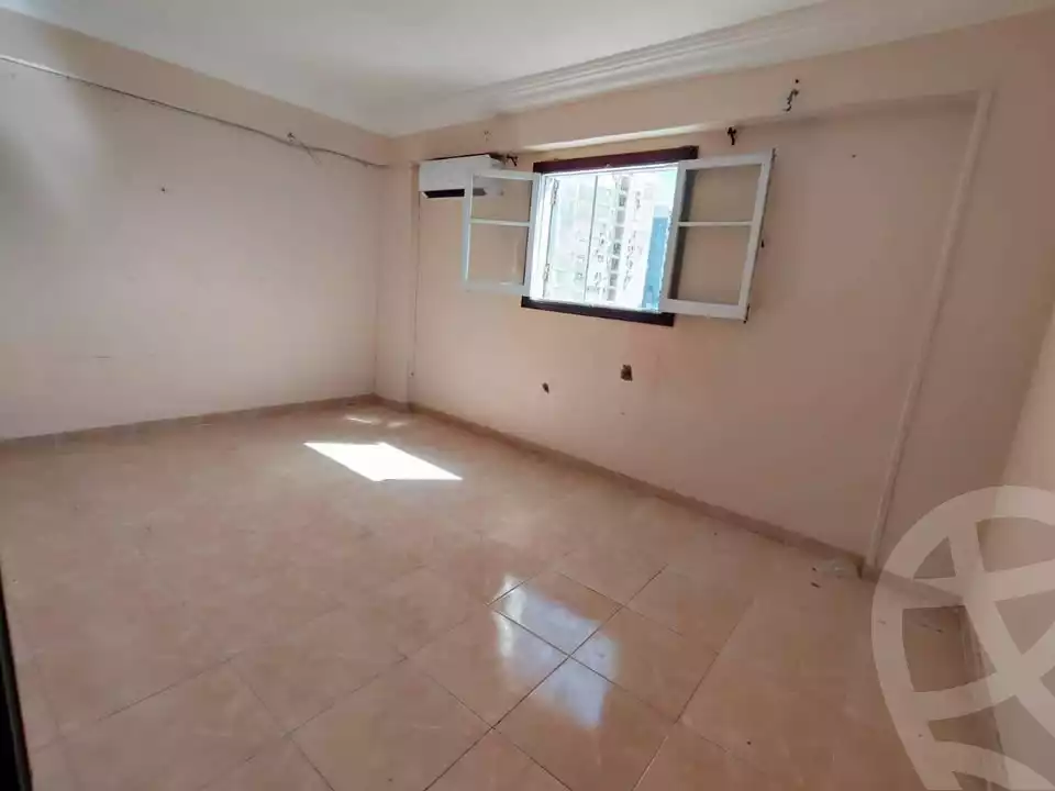 https://aqarmap.com.eg/en/listing/6557440-for-sale-alexandria-el-asafra-l-sfr-bhry