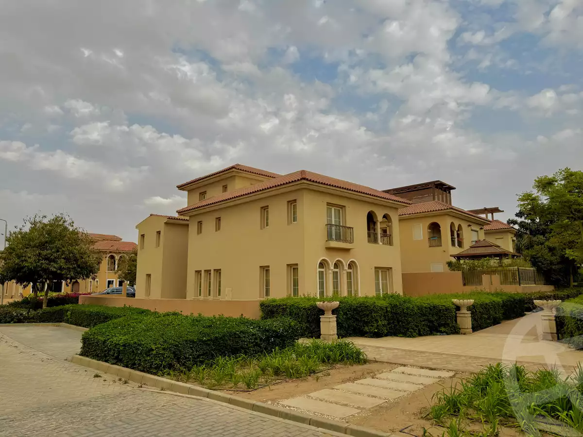 https://aqarmap.com.eg/ar/listing/6558347-for-sale-cairo-new-cairo-compounds-hyde-park-centre-ville-hyde-park