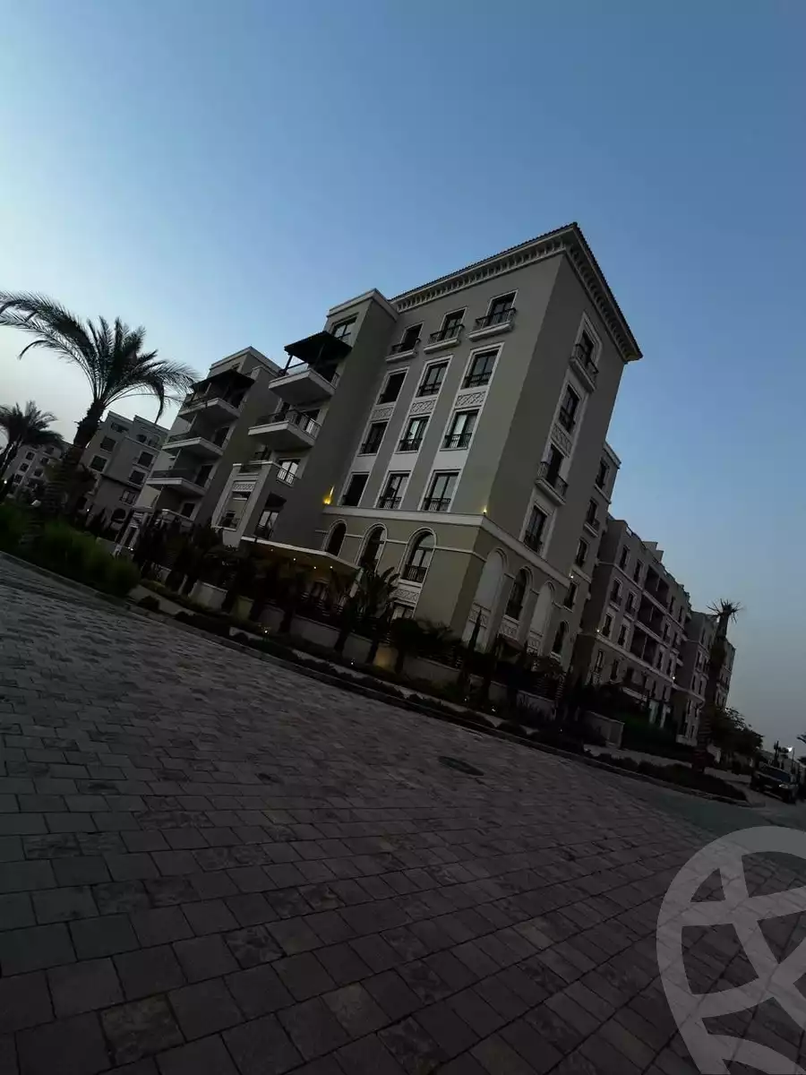 https://aqarmap.com.eg/ar/listing/6560757-for-sale-cairo-el-sheikh-zayed-city-compounds-kmbwnd-fyldj-wyst-dr-llttwyr