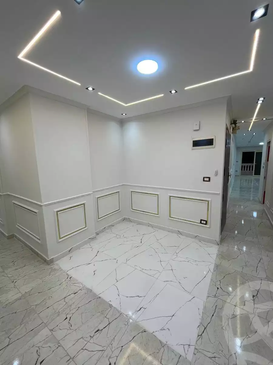 https://aqarmap.com.eg/ar/listing/6563068-for-sale-alexandria-l-jmy-lbytsh-el-reyad-st