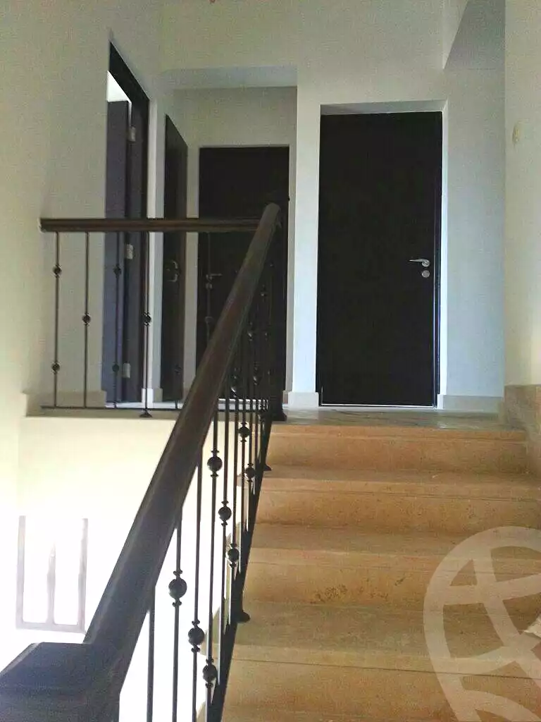 تاون هاوس بـ٣ غرف نوم في ميفيدا، صورة ٤ من ١٦