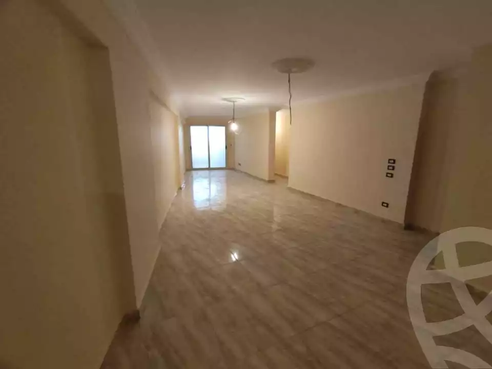 https://aqarmap.com.eg/ar/listing/6567568-for-sale-alexandria-sydy-bshr-sydy-bshr-qbly-mostafa-kamel-st