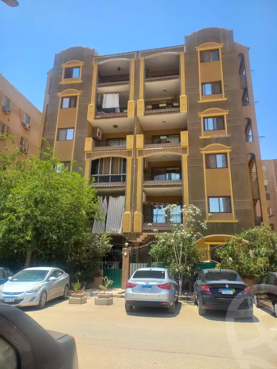 https://aqarmap.com.eg/ar/listing/6569510-for-sale-cairo-6th-of-october-ganob-el-ahyaaa-hay-el-andalous