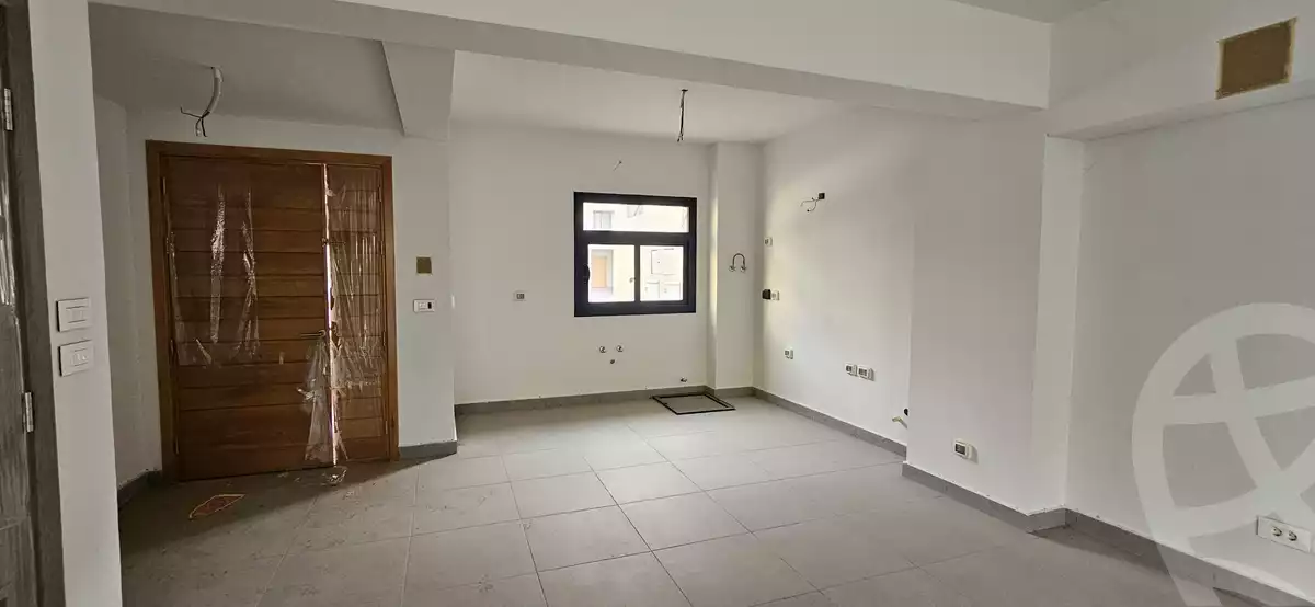 https://aqarmap.com.eg/en/listing/6573363-for-sale-cairo-el-shorouk-compounds-al-burouj-compound-imkan
