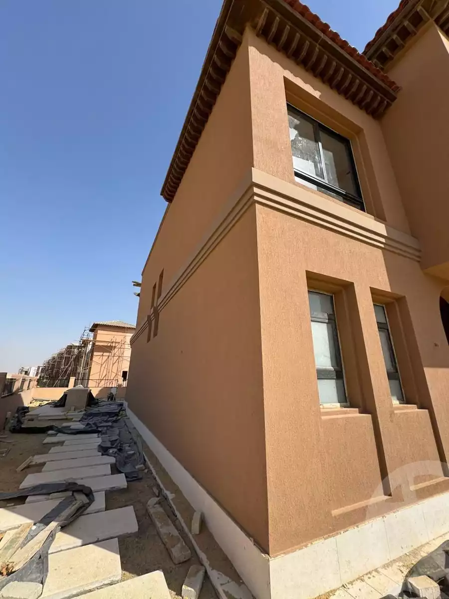 https://aqarmap.com.eg/en/listing/6574532-for-sale-cairo-el-sheikh-zayed-city-compounds-kmbwnd-fyldj-wyst-dr-llttwyr