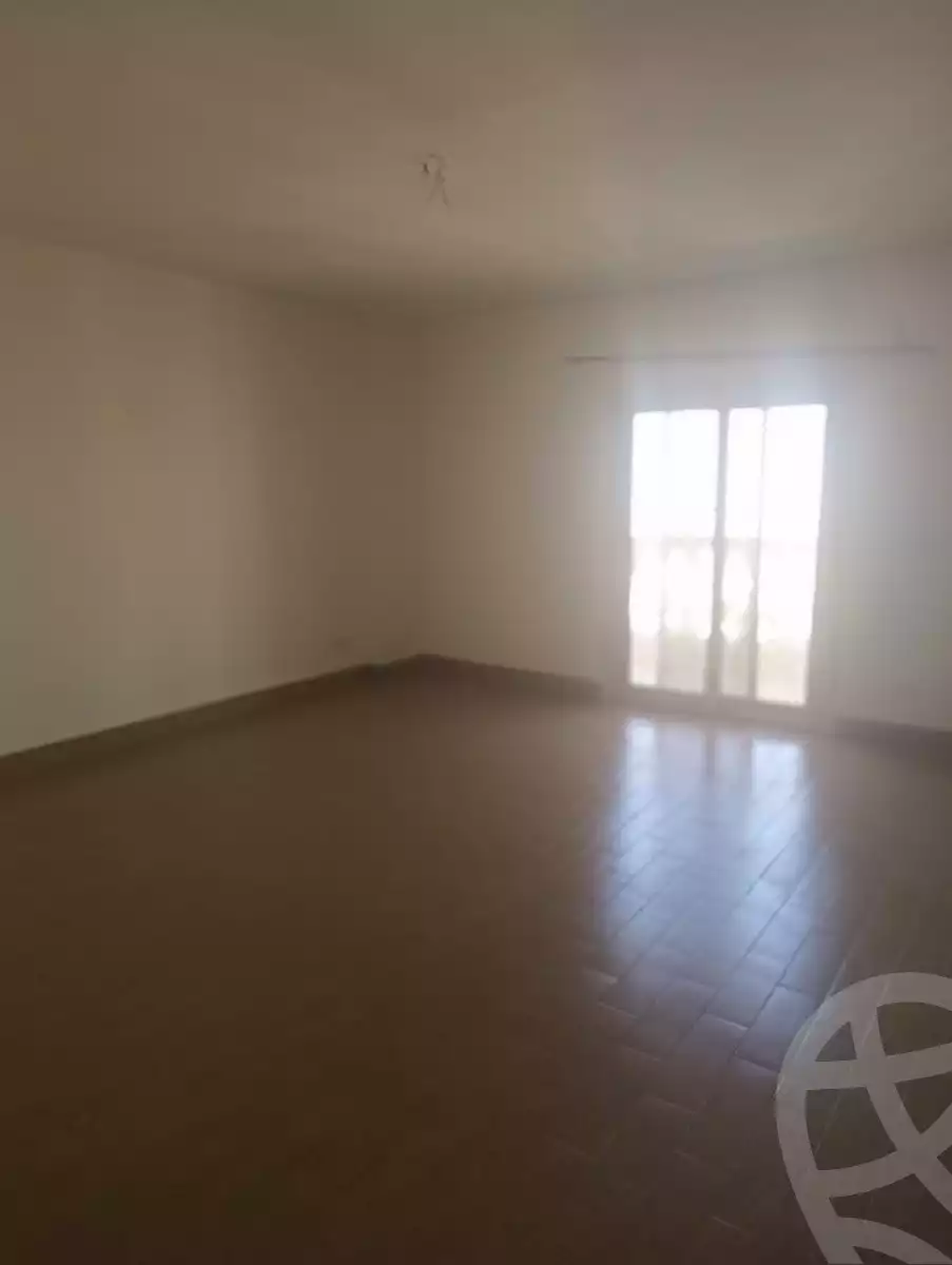 https://aqarmap.com.eg/ar/listing/6575762-for-rent-cairo-6th-of-october-el-hay-el-motamyz-el-motamayez-neighborhood-abd-el-moneim-riad-st