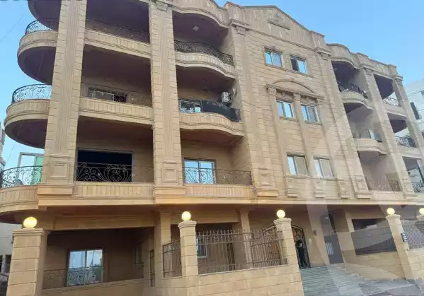 https://aqarmap.com.eg/ar/listing/6576110-for-sale-cairo-el-shorouk-lmntq-lsb