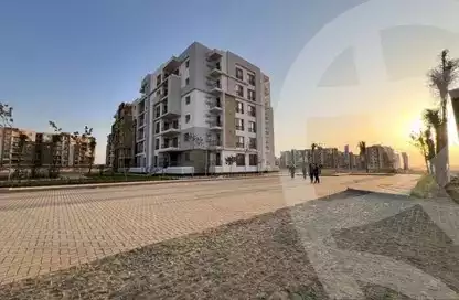 https://aqarmap.com.eg/en/listing/6576476-for-sale-cairo-el-sheikh-zayed-city-lshykh-zyd-ljdyd-west-view-residence-hdp
