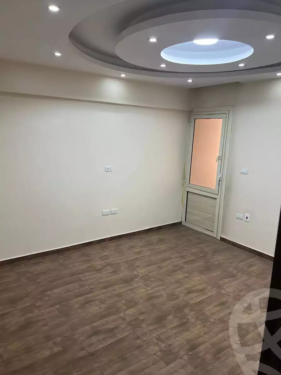 https://aqarmap.com.eg/ar/listing/6582956-for-sale-cairo-helwan-mostafa-fahmy-st
