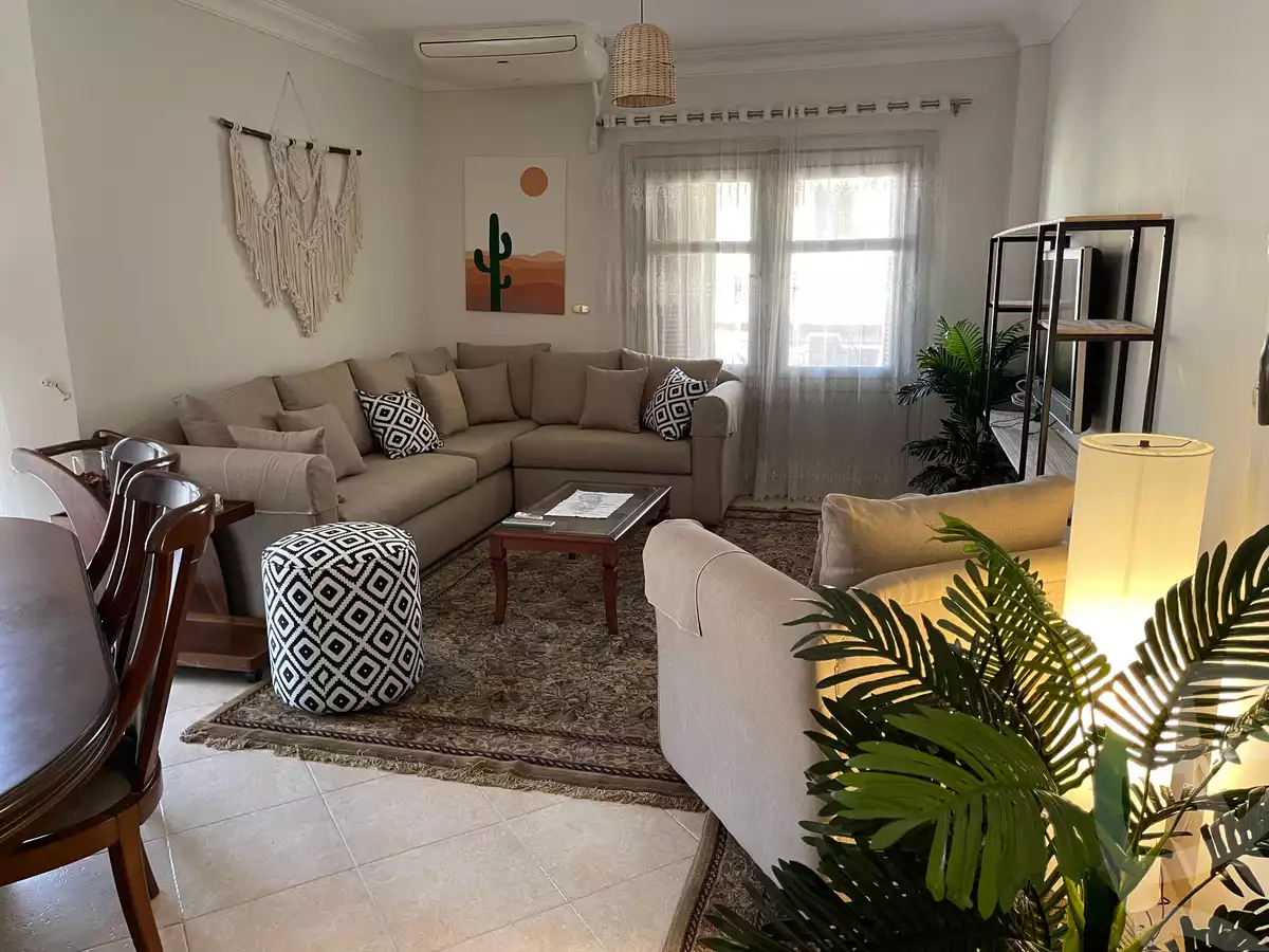 https://aqarmap.com.eg/ar/listing/6583032-for-sale-cairo-el-sheikh-zayed-city-el-hay-elsabeaa-lhy-lsb