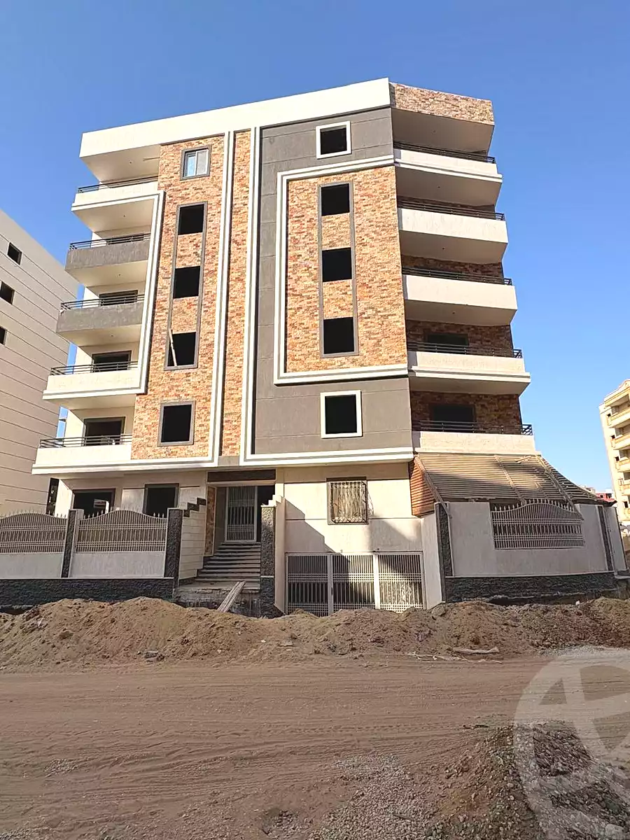 https://aqarmap.com.eg/ar/listing/6585203-for-sale-cairo-6th-of-october-el-ahyaa-neighborhood-9th