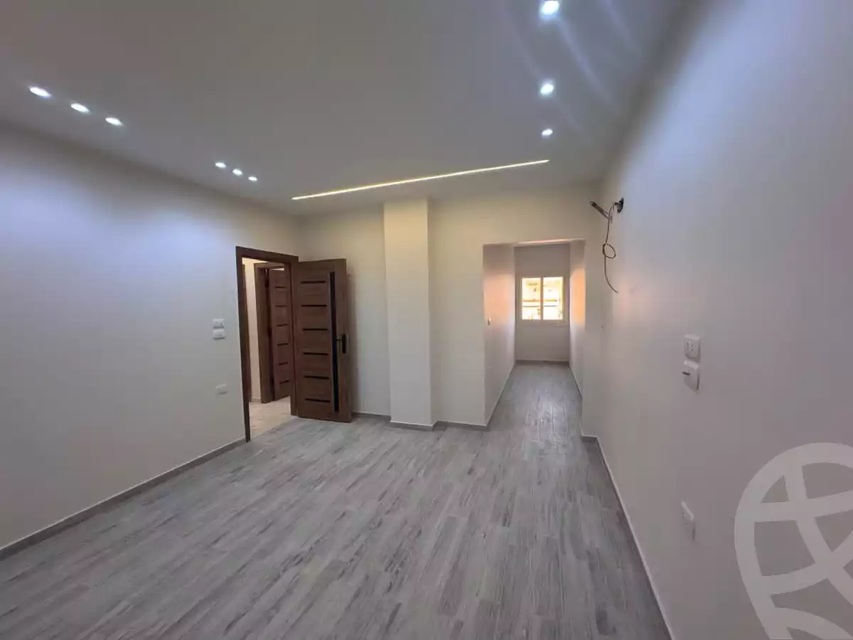 https://aqarmap.com.eg/en/listing/6588276-for-sale-cairo-al-oubour-el-hay-el-khames-amir-el-sobky-st