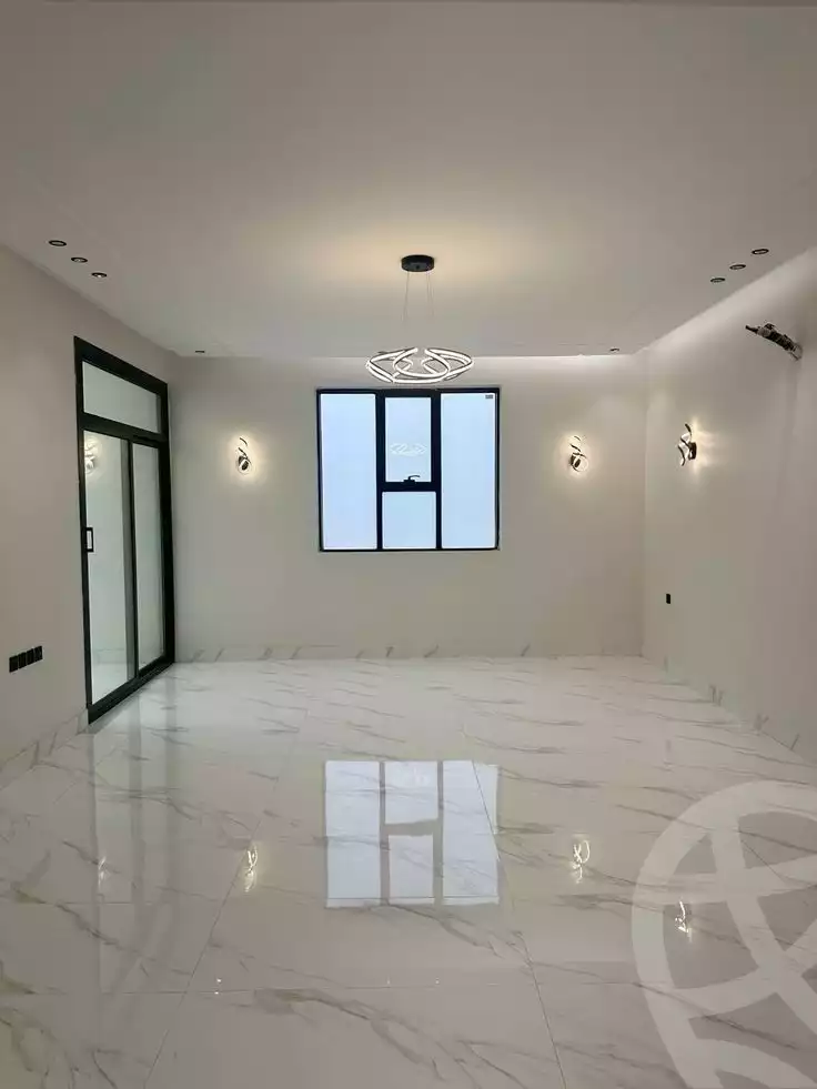 https://aqarmap.com.eg/ar/listing/6589299-for-rent-cairo-new-cairo-compounds-hyde-park-centre-ville-hyde-park