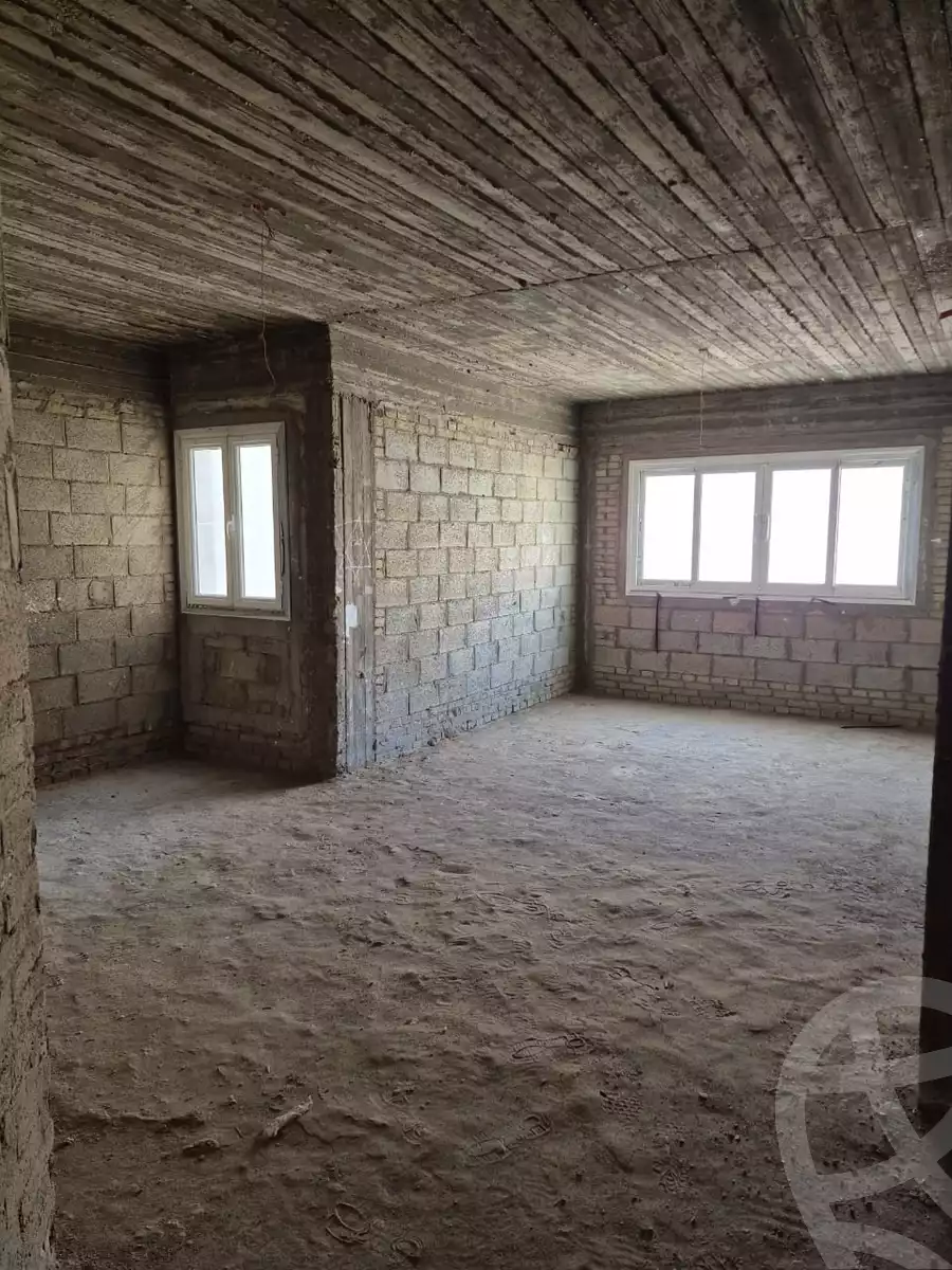 https://aqarmap.com.eg/ar/listing/6590073-for-sale-cairo-new-cairo-compounds-mountain-view-hyde-park