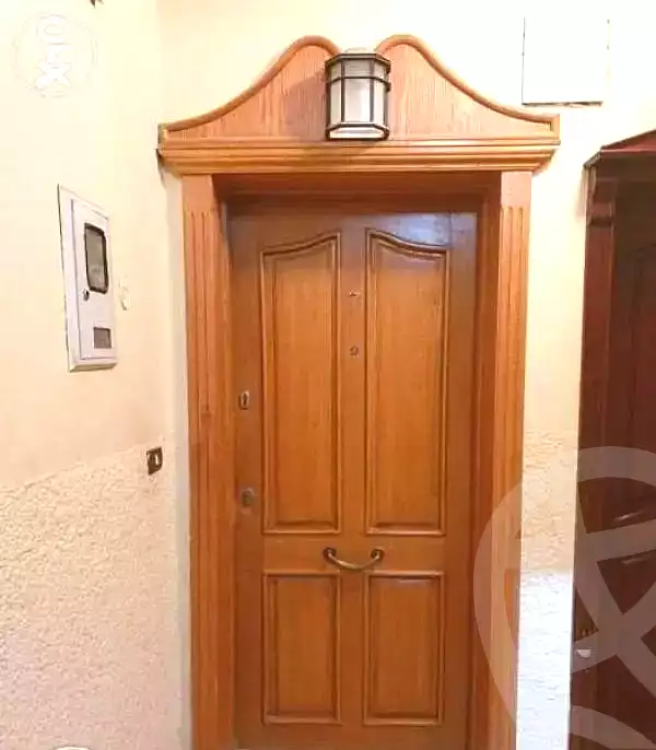 https://aqarmap.com.eg/ar/listing/6591795-for-sale-cairo-6th-of-october-el-ahyaa-neighborhood-2nd-divided-from-al-kafrawei-st