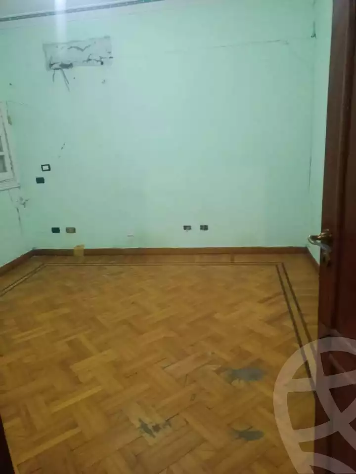 https://aqarmap.com.eg/en/listing/6591817-for-rent-alexandria-ganaklis-shr-mrtdy-bsh