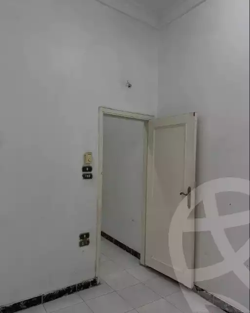https://aqarmap.com.eg/ar/listing/6591981-for-rent-dakahlia-mansoura-el-mansoura-city-ahmed-maher-st