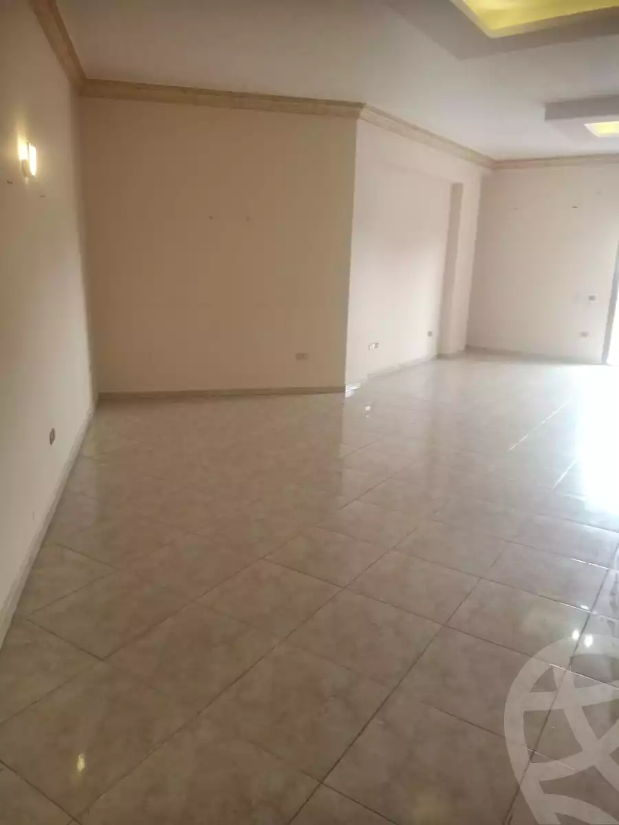 https://aqarmap.com.eg/ar/listing/6592095-for-rent-cairo-new-cairo-sharq-el-akadamiya-al-tahrir-st