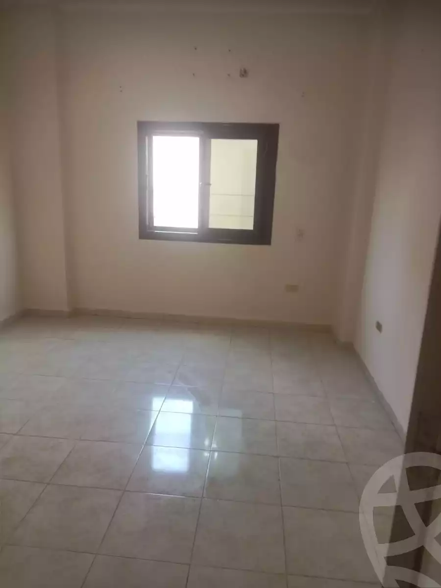 https://aqarmap.com.eg/ar/listing/6592095-for-rent-cairo-new-cairo-sharq-el-akadamiya-al-tahrir-st